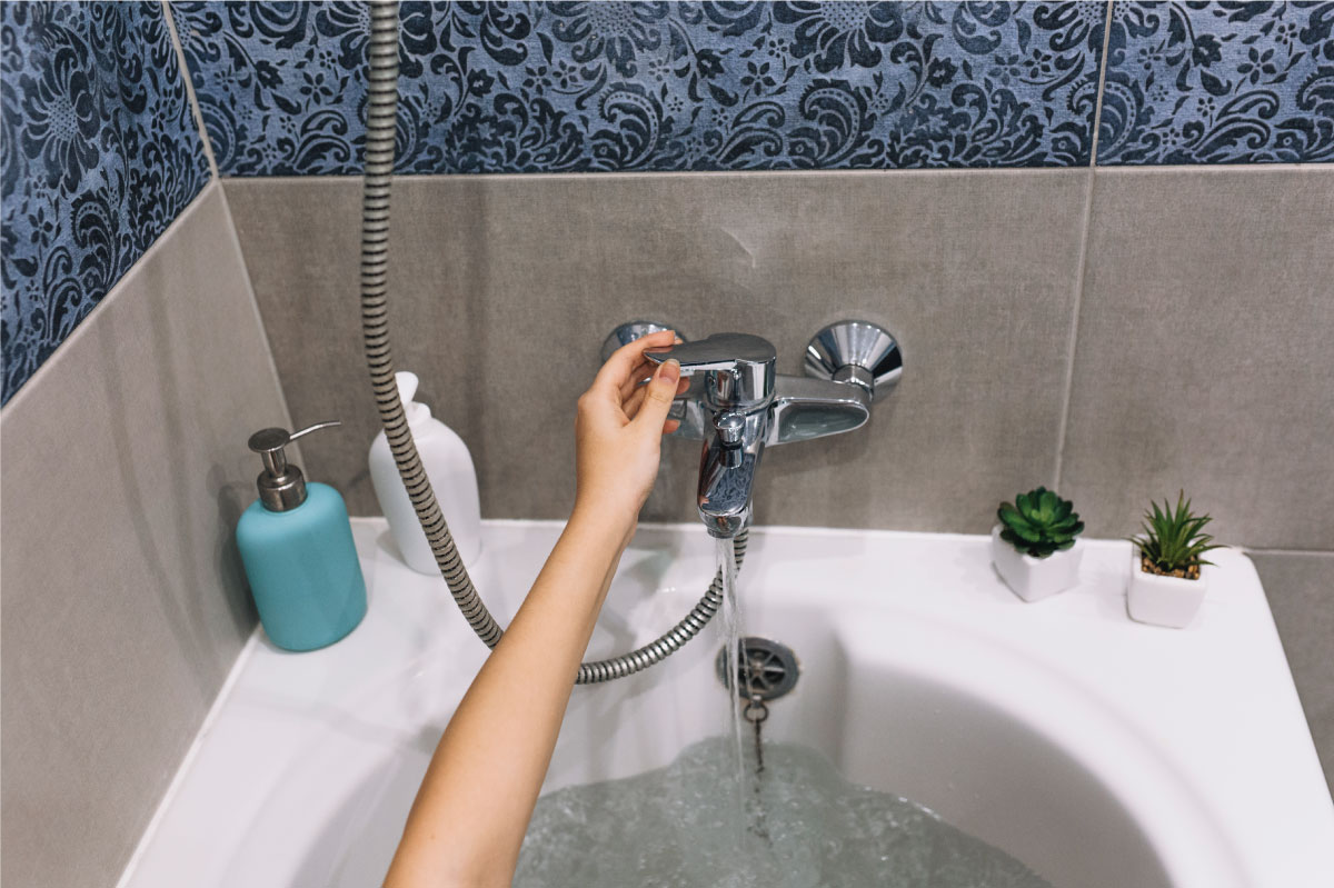 Step-by-Step Reglazing Process: Renew Your Bathtub with Ease